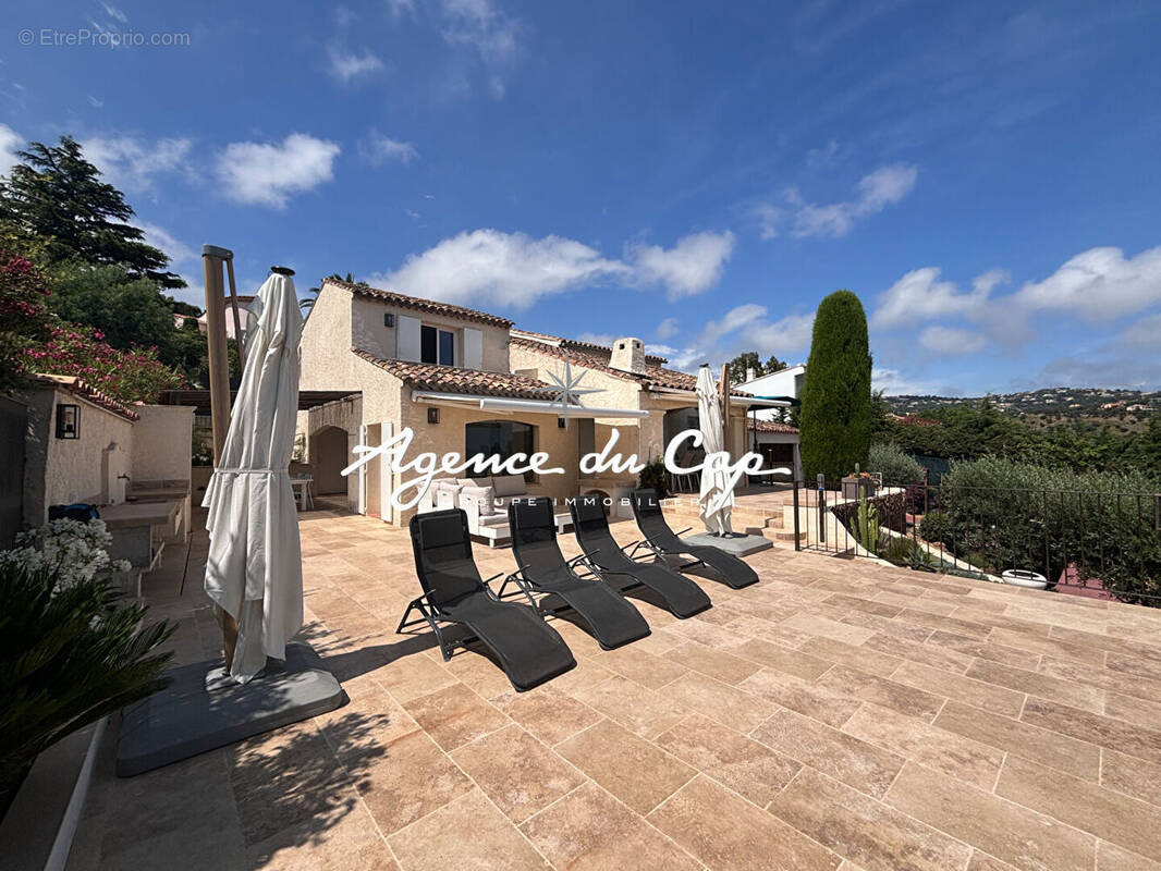 Maison à LES ISSAMBRES