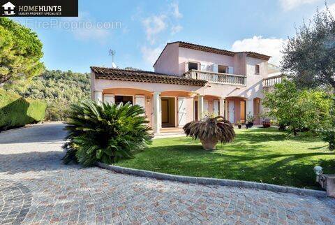 Maison 200 m² à Villefranche-Sur-Mer  - photo 1
