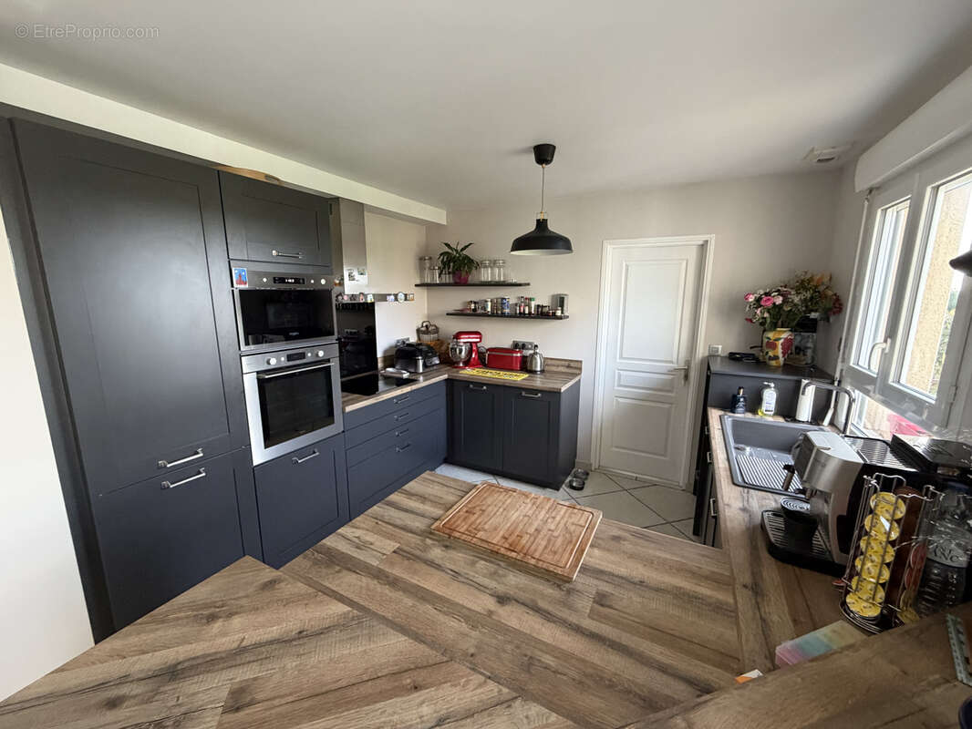 Maison à JOUE-L&#039;ABBE