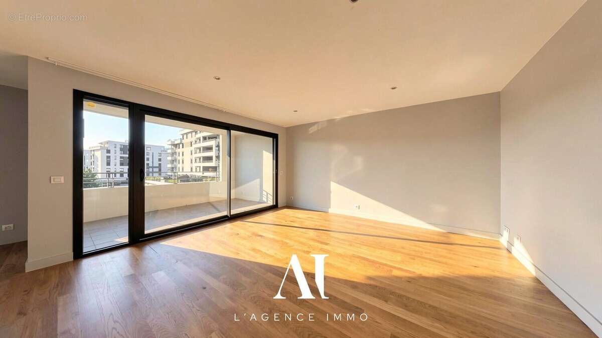 Appartement à SAINT-GENIS-POUILLY