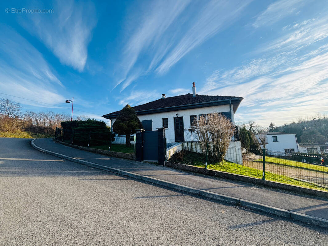 Maison à MISEREY-SALINES