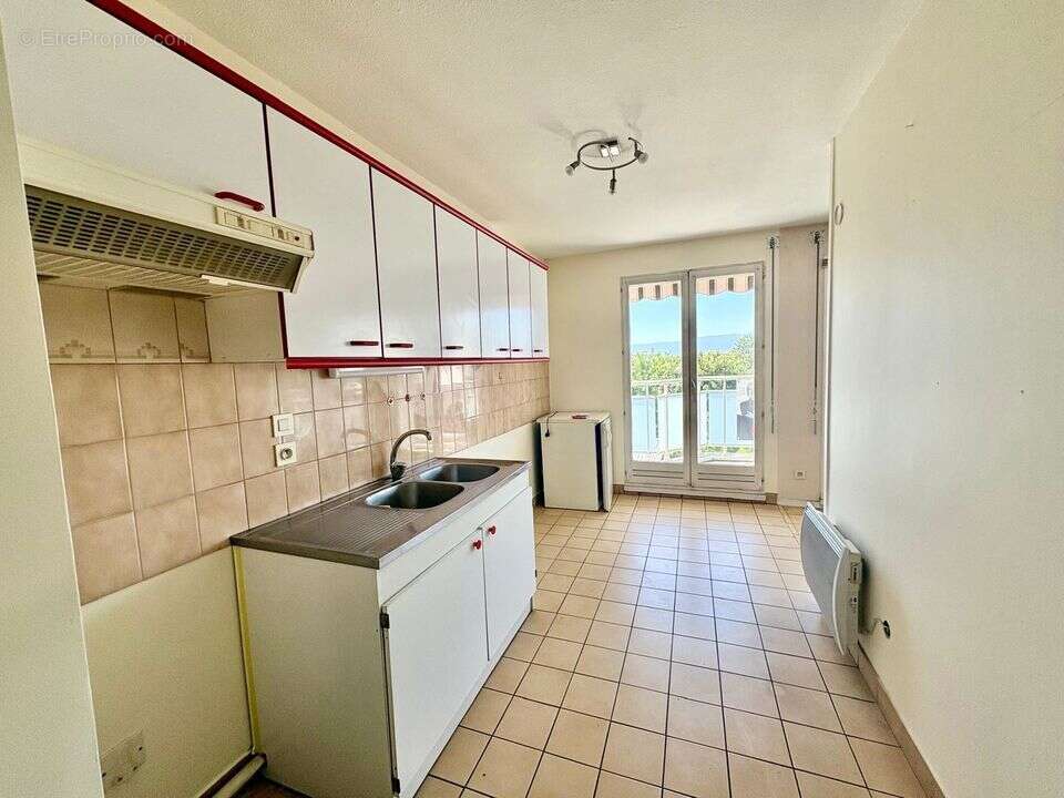 CUISINE - Appartement à VILLE-LA-GRAND