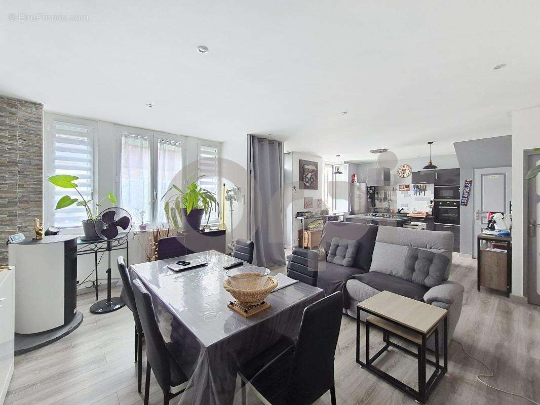 Maison à BEAUREGARD-DE-TERRASSON