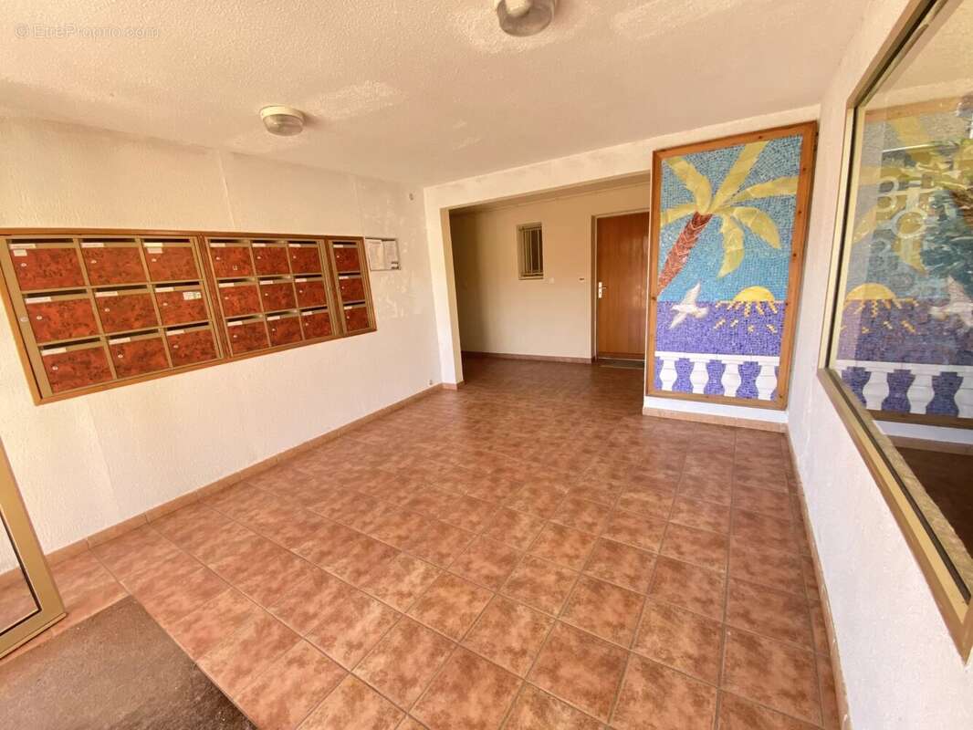 Appartement à LA LONDE-LES-MAURES