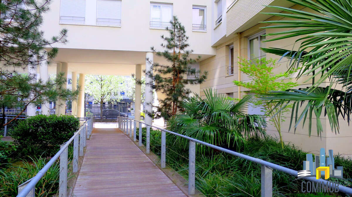 Appartement à COURBEVOIE