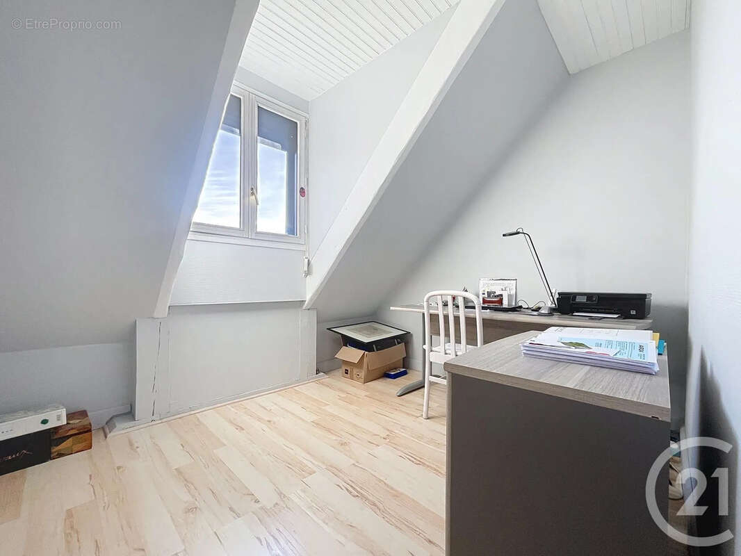 Maison à SAINT-PHAL