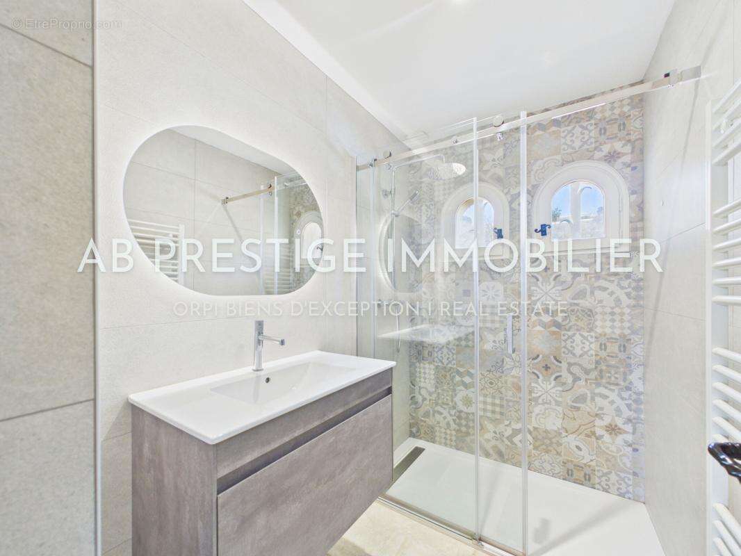 Propriété de charme - calme absolu - domaine rénové - piscine d'exception - idéal grande famille ou projets de chambres d'hôtes  - photo 29