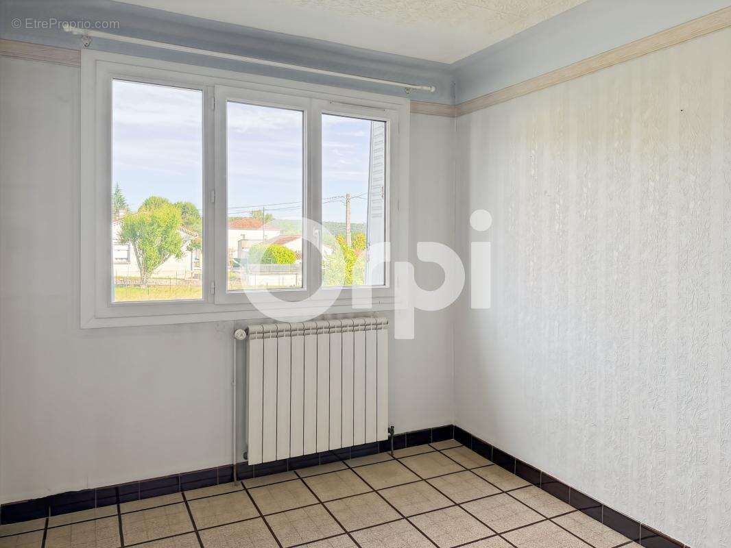 Maison à RUOMS