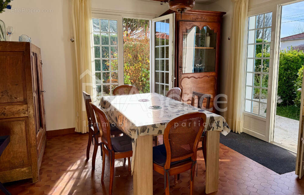 Maison à VAUX-SUR-MER