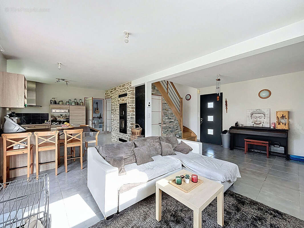 Maison à SAINT-MELOIR-DES-ONDES