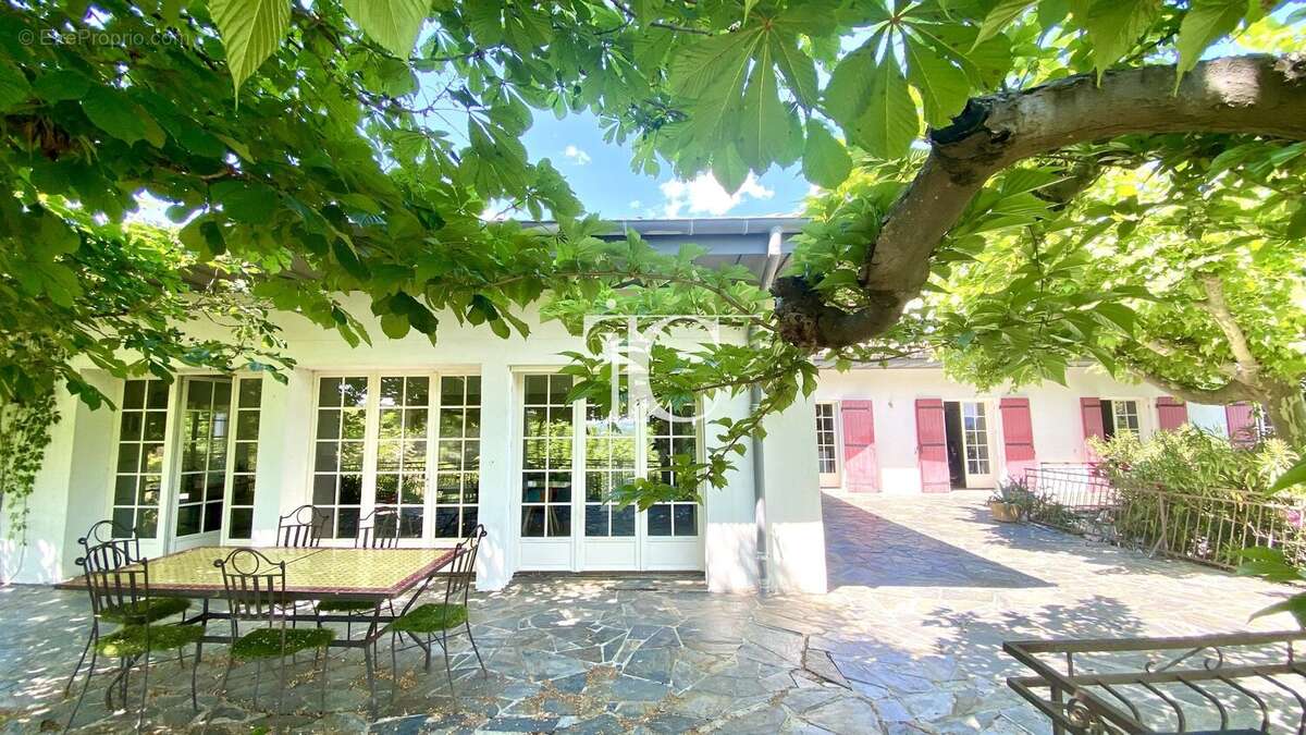 Maison à SAINT-AMBROIX