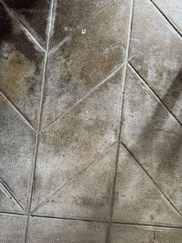 Maison à GOUTTIERES