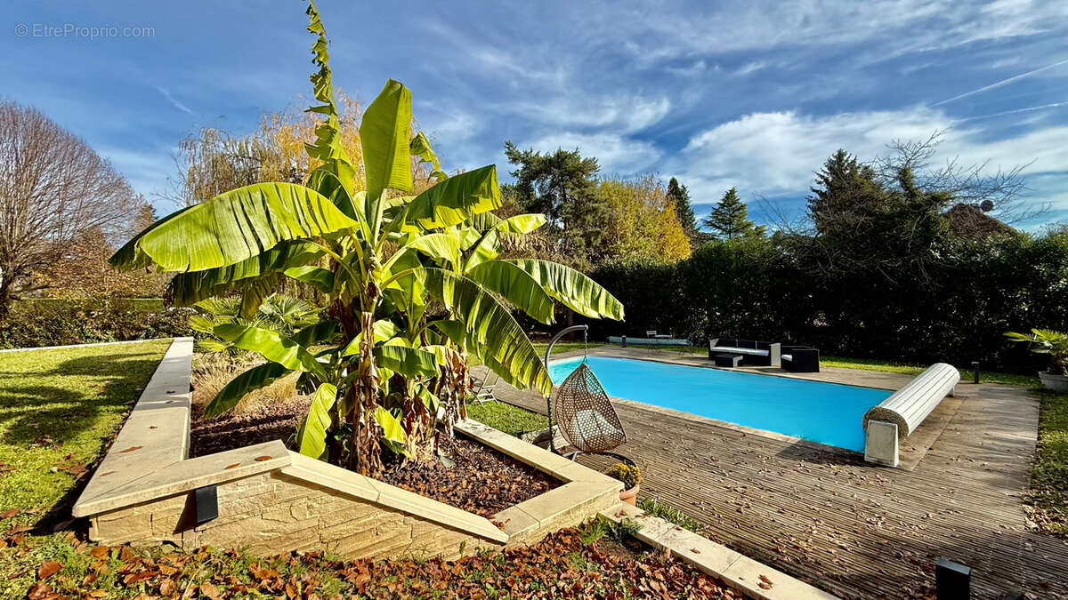 Maison à PREVESSIN-MOENS