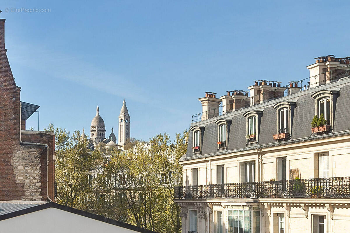 Appartement à PARIS-18E