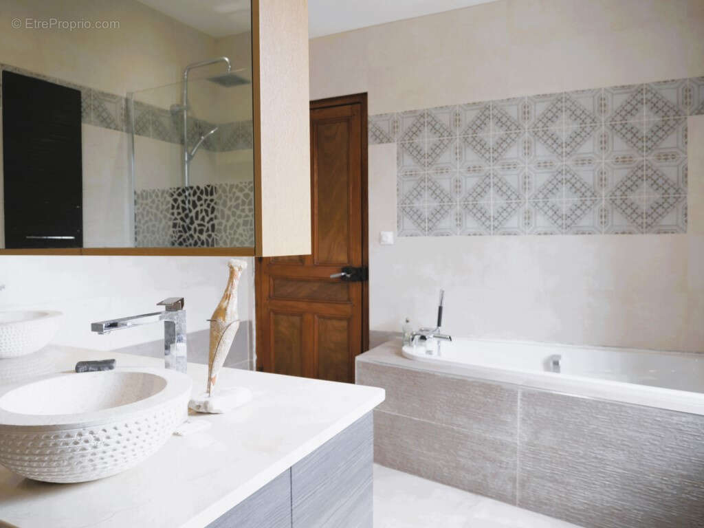 01160 PRIAY : Magnifique Maison de Maître de Plus de 300 m2 avec Vue Imprenable - photo 14