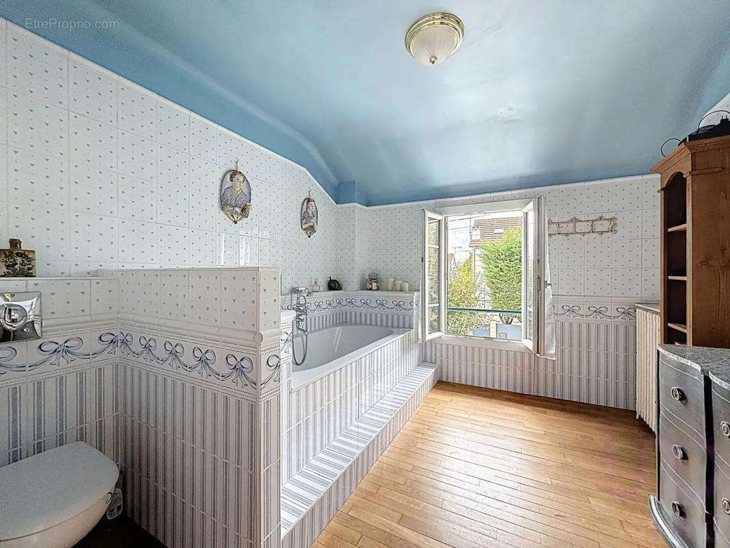Maison à CONFLANS-SAINTE-HONORINE