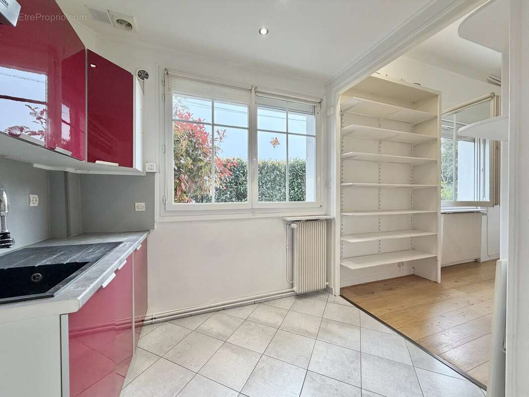 Appartement à VERRIERES-LE-BUISSON