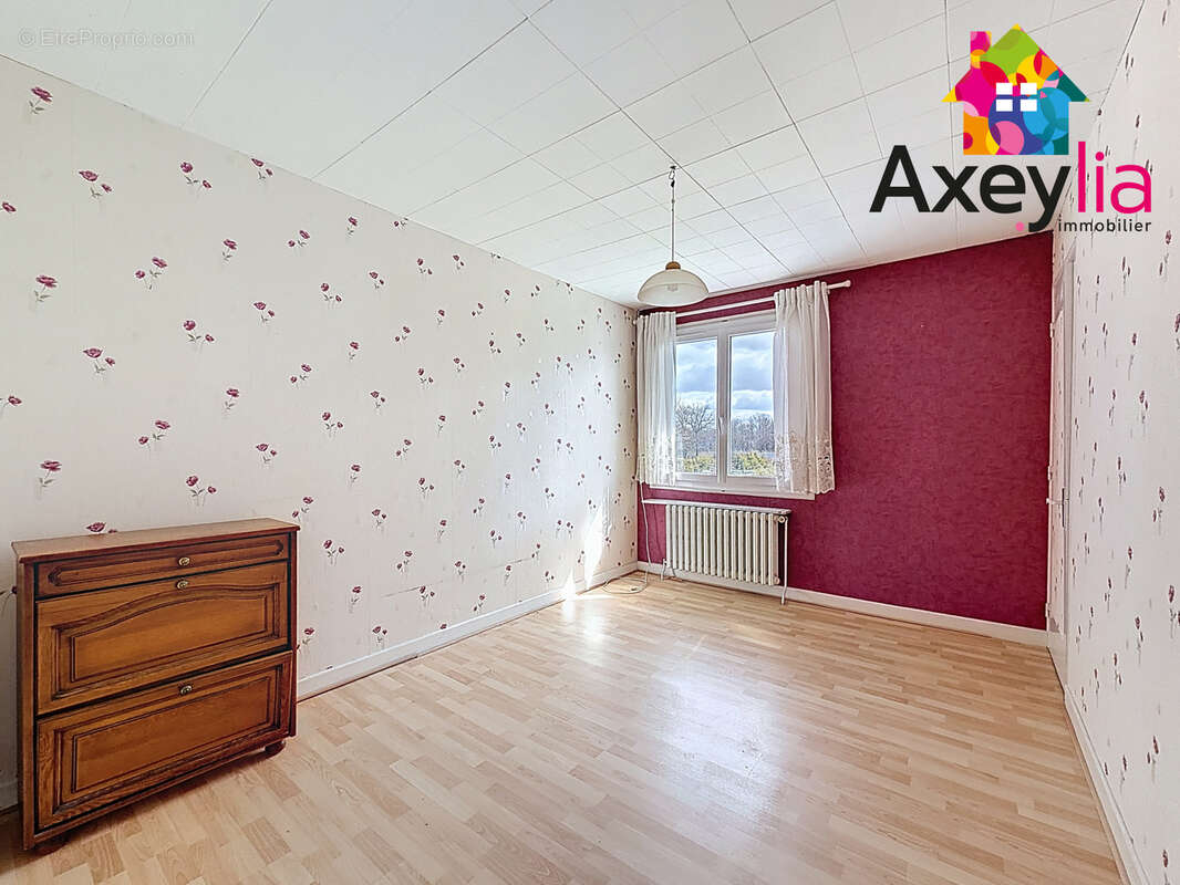 A vendre - secteur montrond les bains - maison individuelle avec terrain sans vis a vis - photo 8