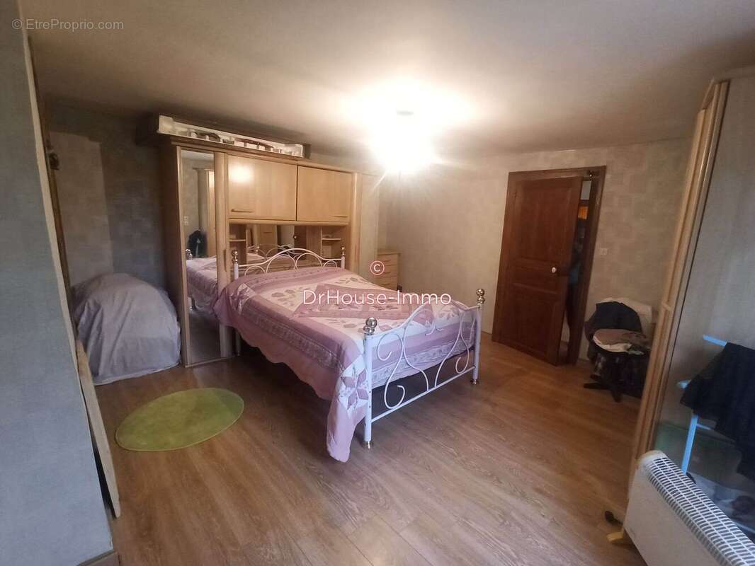 Maison 186 m² à Mesnil-Rousset  - photo 5