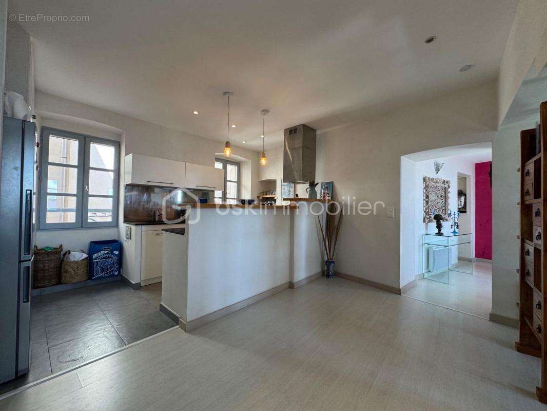 Appartement d'exception avec vue mer à Bonifacio – Une opportunité rare ! - photo 11