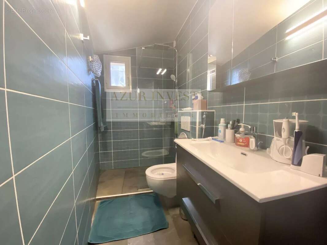 Appartement à ROQUEBRUNE-CAP-MARTIN