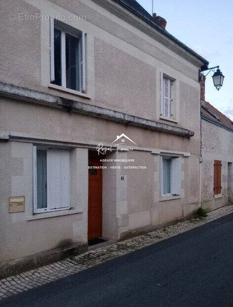 Maison à SAINT-REMY-SUR-CREUSE