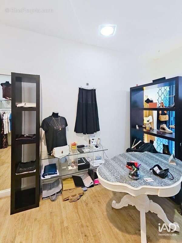 Photo 3 - Commerce à PEZENAS