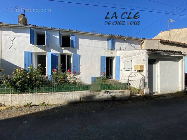 Maison à DAMVIX