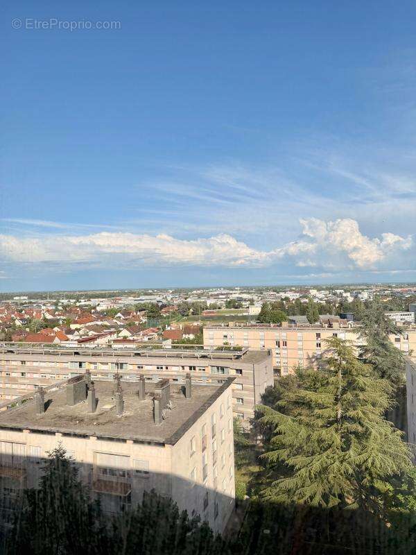 T5 de 102 m² avec balcon – 4 chambres – Dernier étage - photo 5