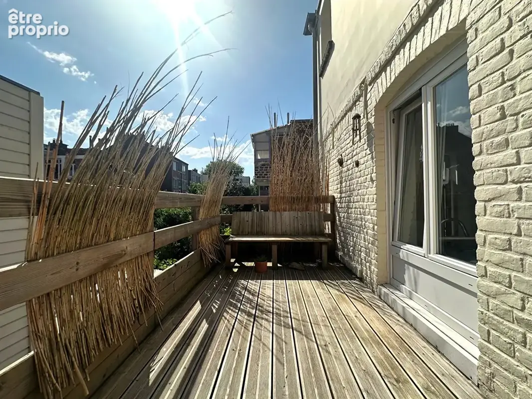 La Madeleine Romarin, Sublime appartement de 110.98 m2, 3 chambres, une salle de bains, une terrasse, une cave - photo 2