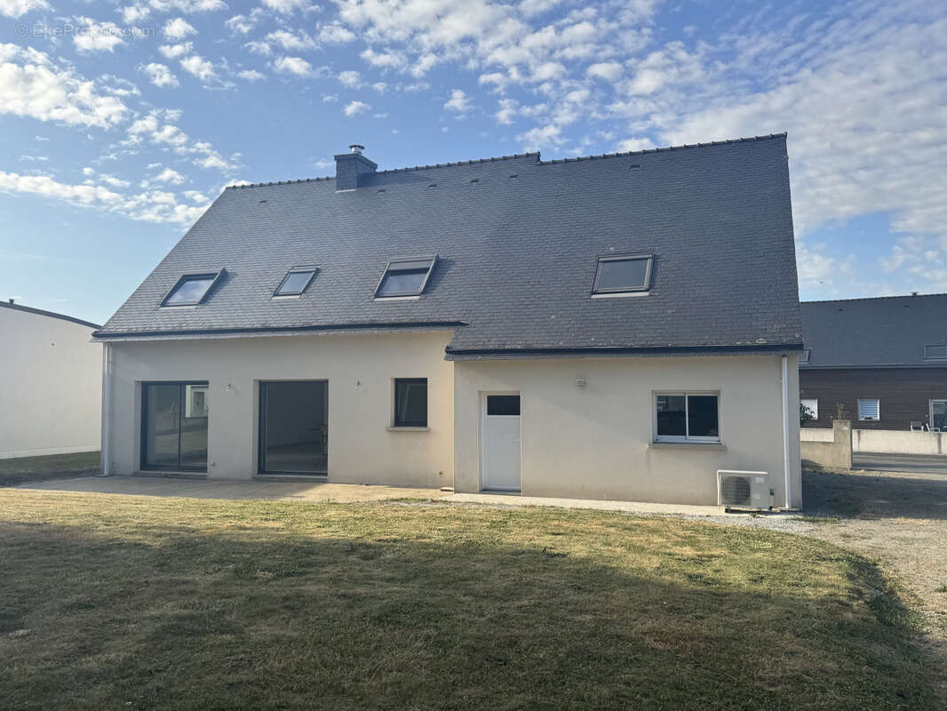 Maison à PEAULE