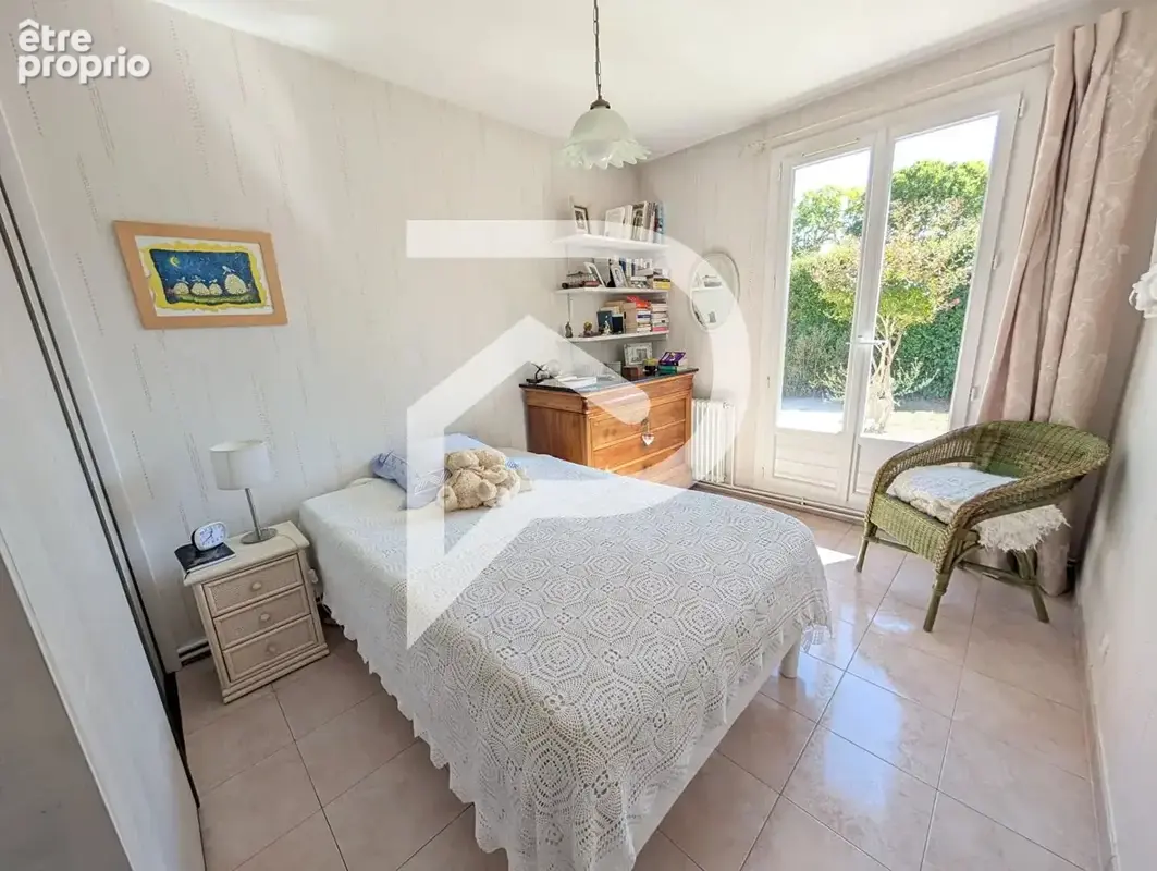 MONTFERRIER - Maison familiale cossue de 160m² avec piscine parfaitement entretenue - photo 8