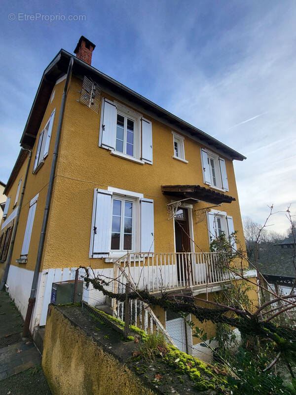 Maison à BAGNAC-SUR-CELE