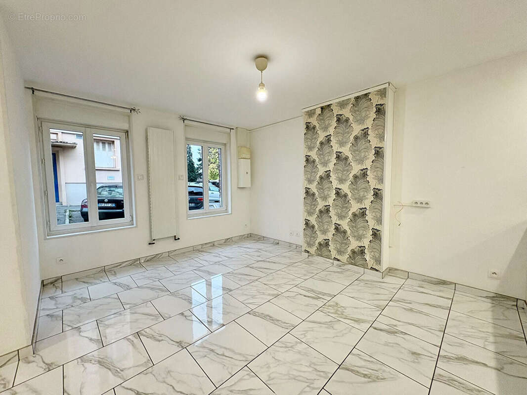 Maison à SAINT-QUENTIN