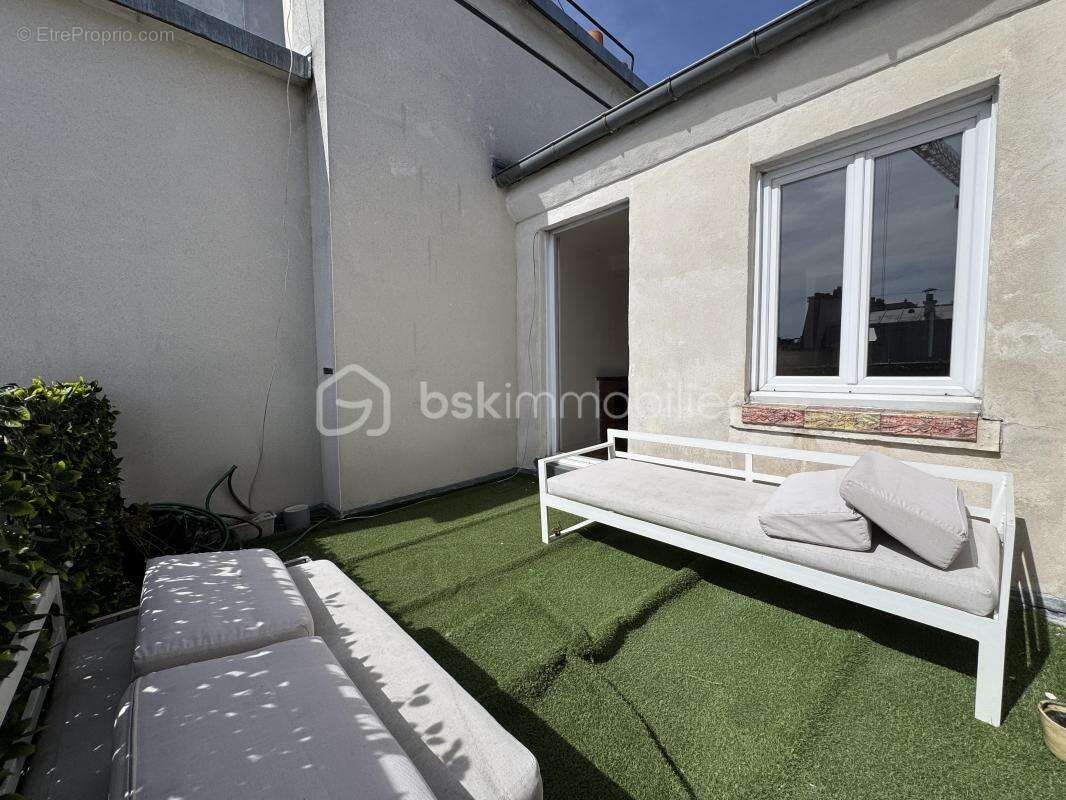 Appartement à PARIS-1E