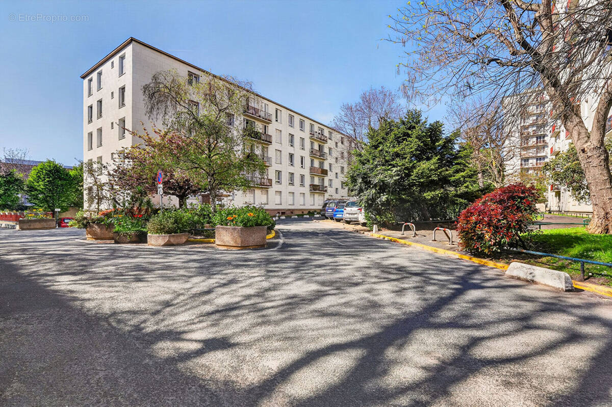 Appartement à COLOMBES