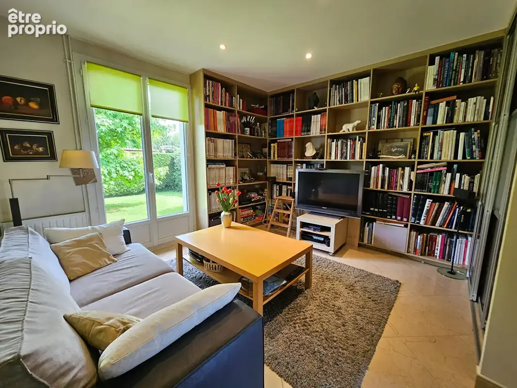 Maison Voisins Le Bretonneux 8 pièce(s) 182 m2 - photo 9