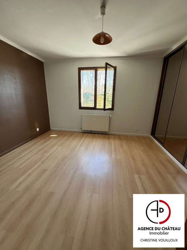 Maison à LES BORDES