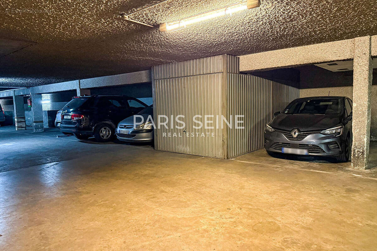 Parking à PARIS-19E