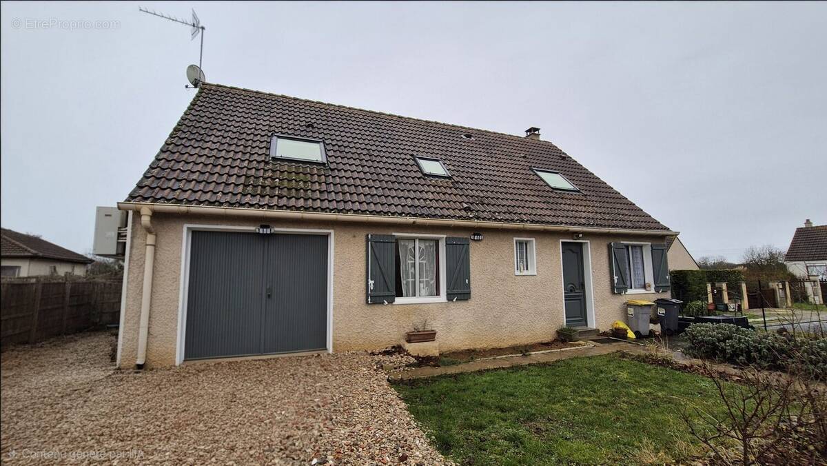 Maison à COURLON-SUR-YONNE