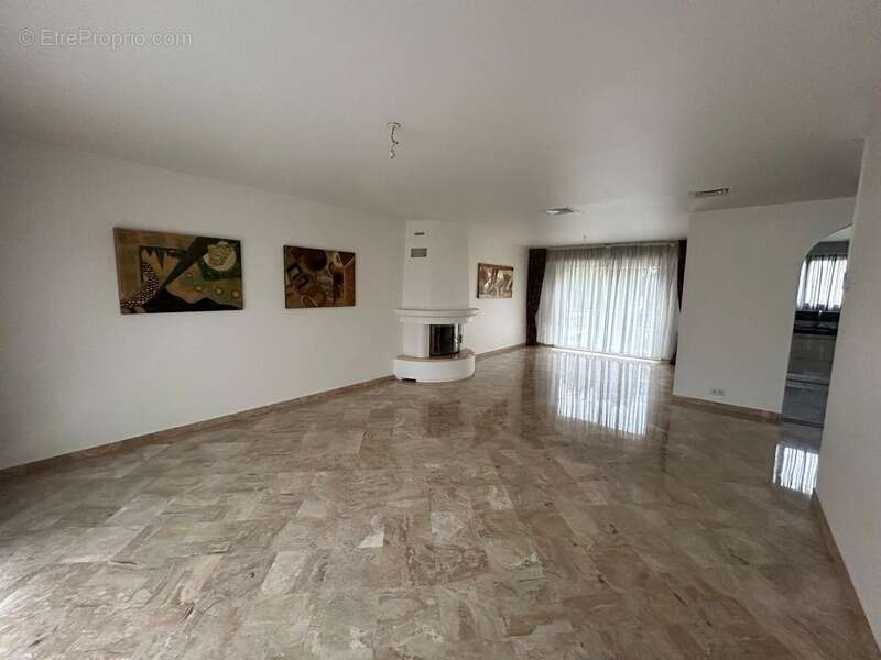 Maison à LES PAVILLONS-SOUS-BOIS