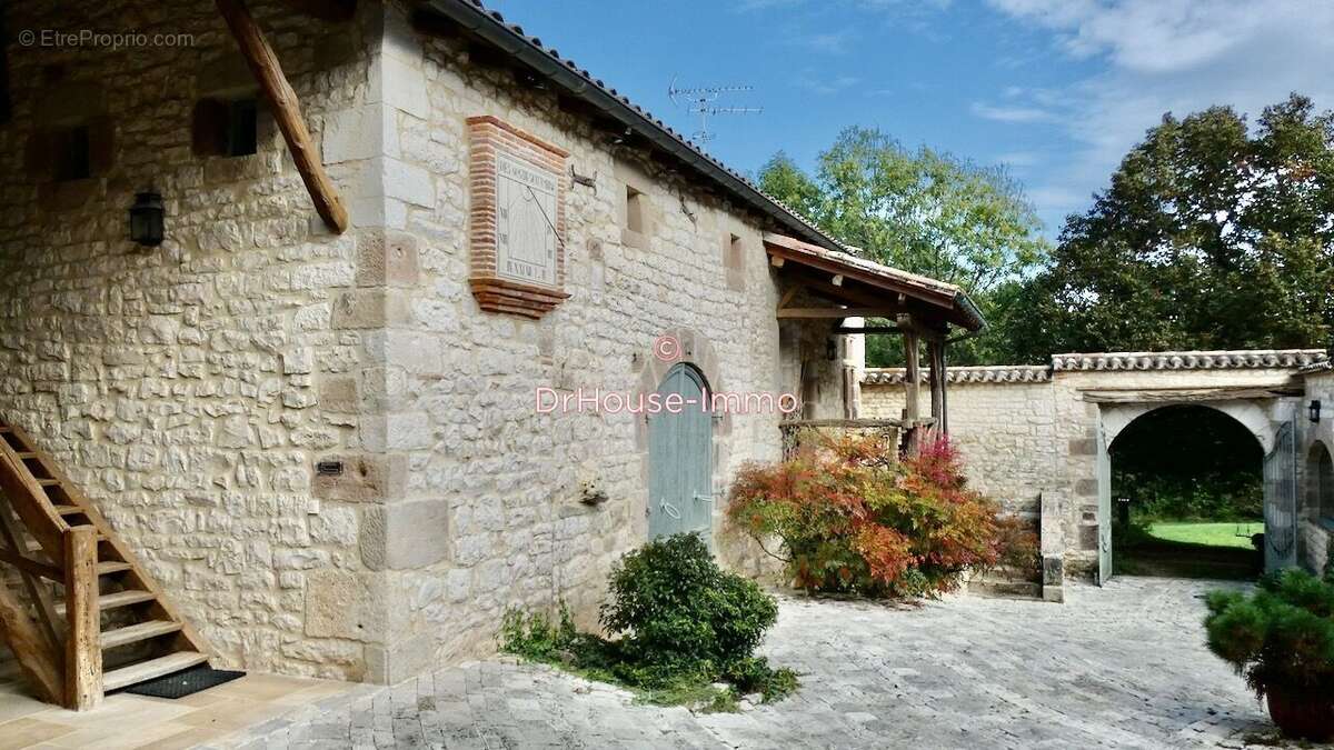 Maison 12 pièces 420 m² à vendre à Amarens (81170) - photo 8