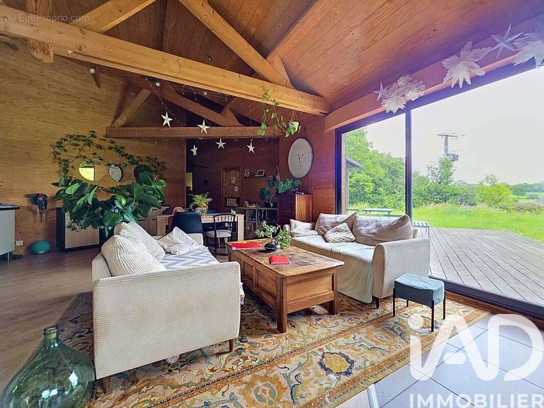 Maison 110 m² à Le Luot  - photo 4