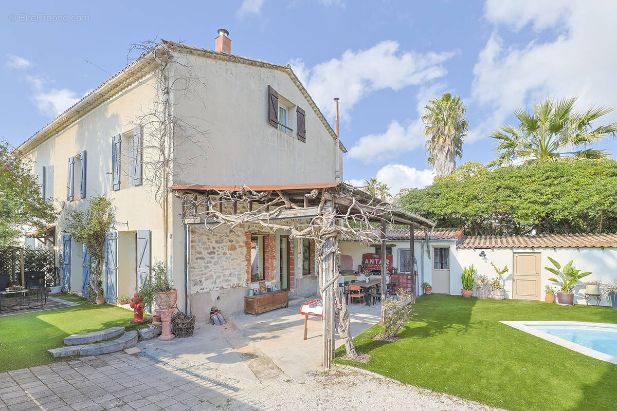 Maison à HYERES