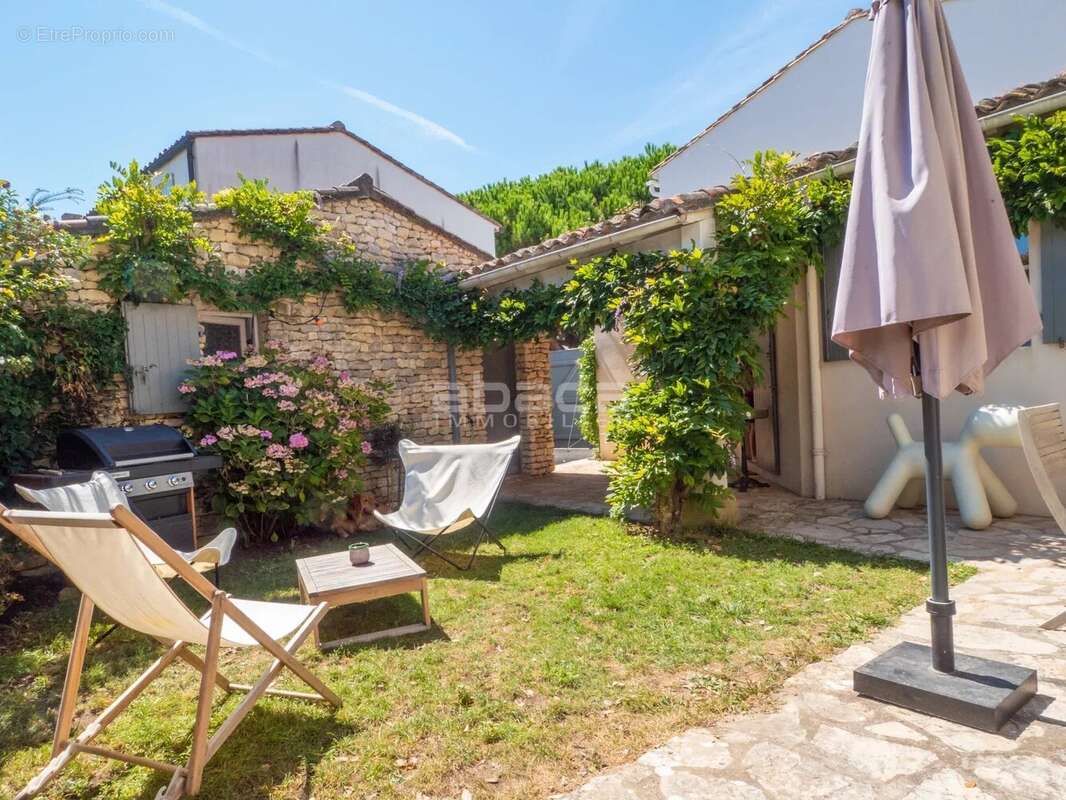 Maison à LES PORTES-EN-RE