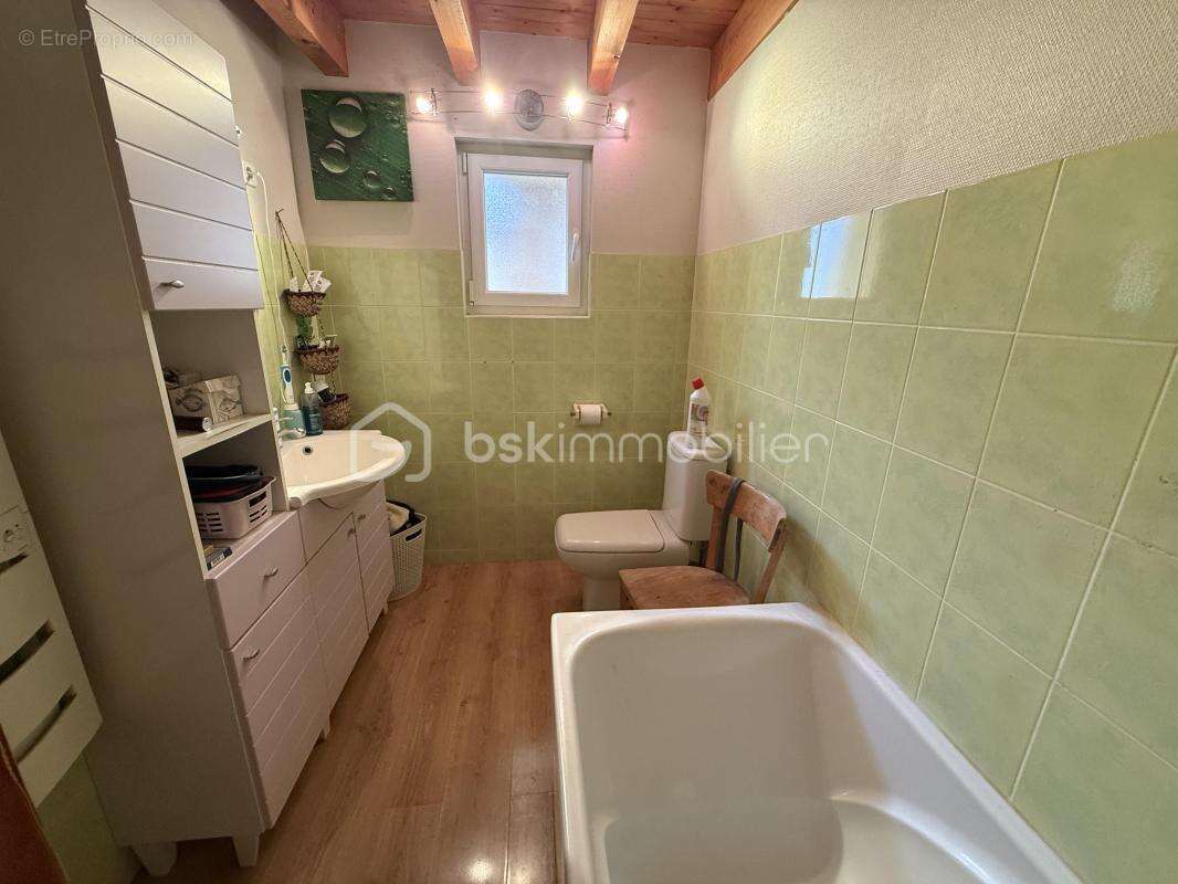 Maison familiale de 141m² sur 5580m² de terrain sur les hauteurs de La Frette avec vue magnifique ! - photo 15