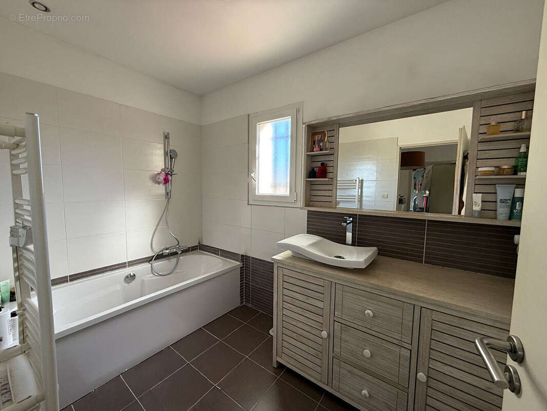 Maison à JONQUERETTES