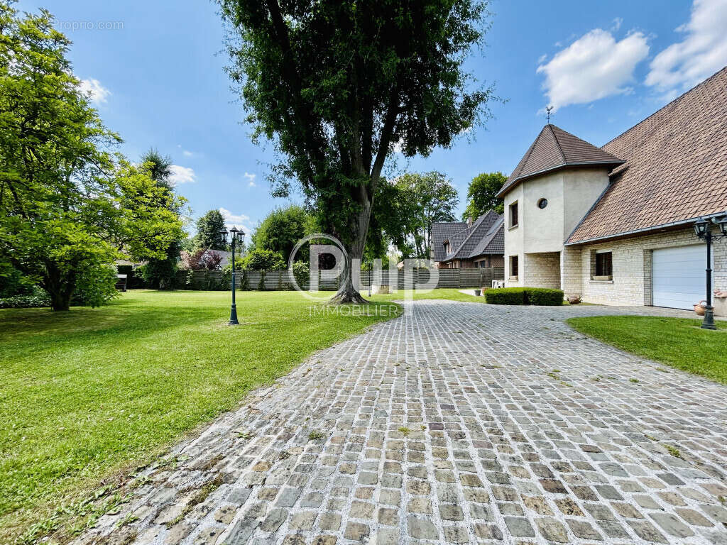 Pavillon individuel aux portes d'Arras, emplacement rare - photo 3
