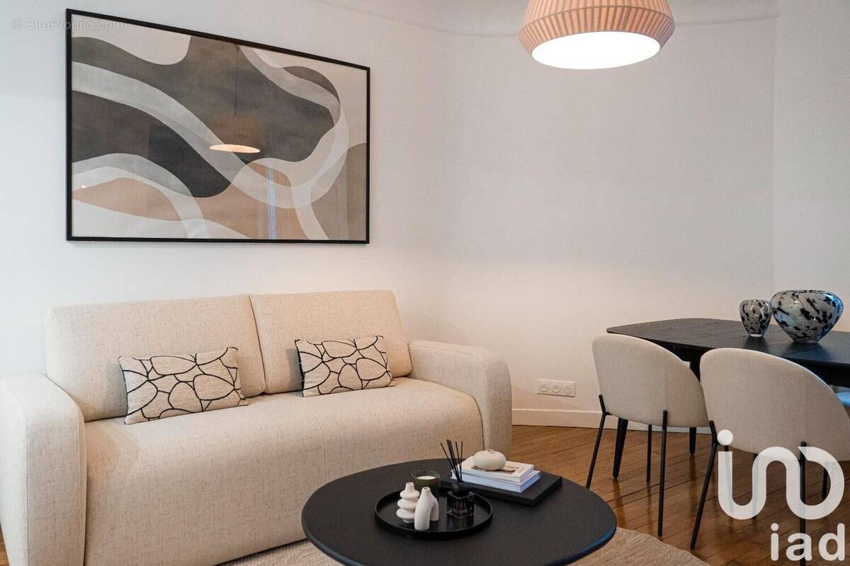 Photo 1 - Appartement à PARIS-16E