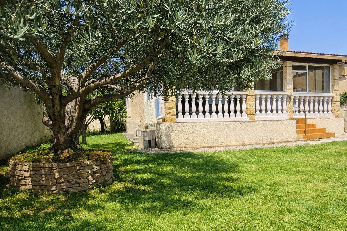 Maison à BAGNOLS-SUR-CEZE